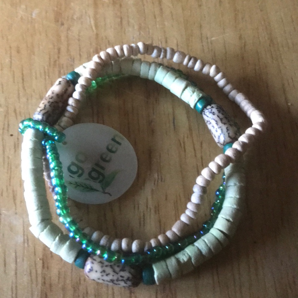 Go Green - NEW Bamboo/bead stretch bracelet
